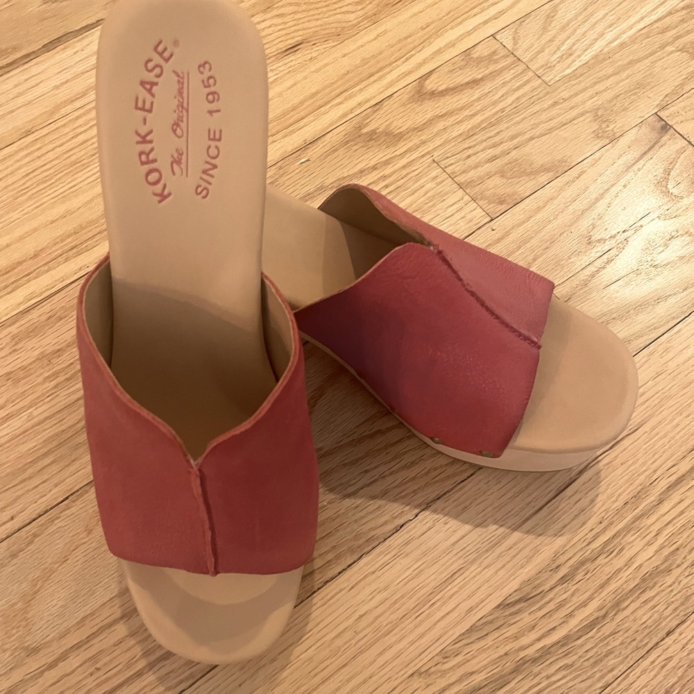 Kork-Ease wedges size 10 M